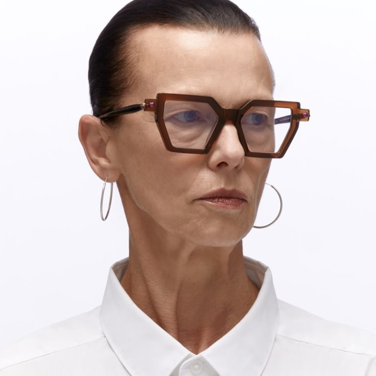 Kuboraum Mask P26 Eyeglasses Transparent Dark Brown BW Model