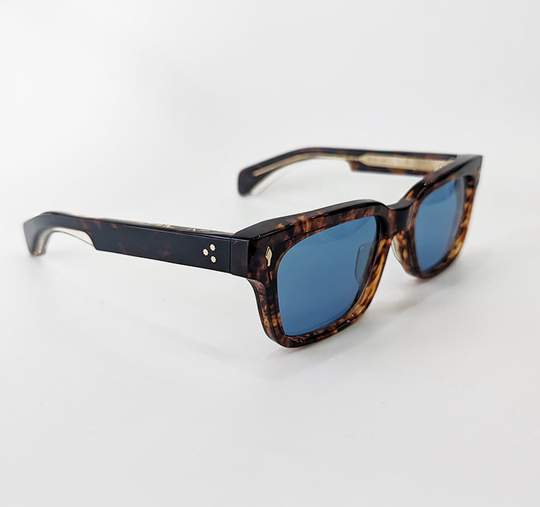 Three quarters profile view of the Molino 55 in the Argyle colorway from Jacques Marie Mage.