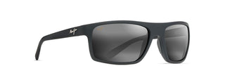 Maui Jim Byron Bay Sunglasses in BLACK - Angled View