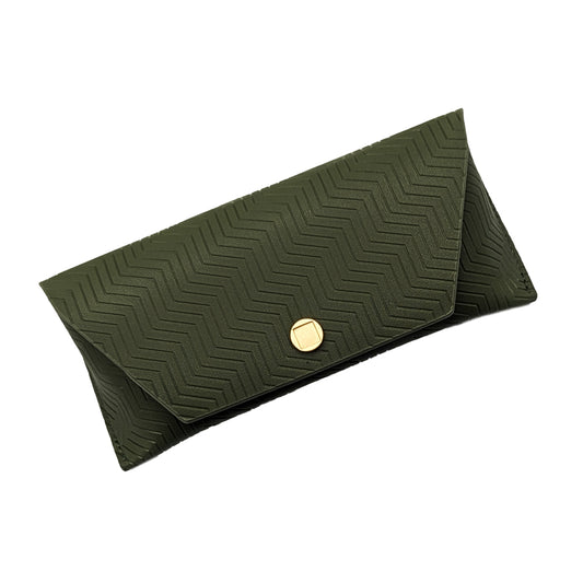 Front view of the Akoni Eyewear Green Leather Case in the large size.