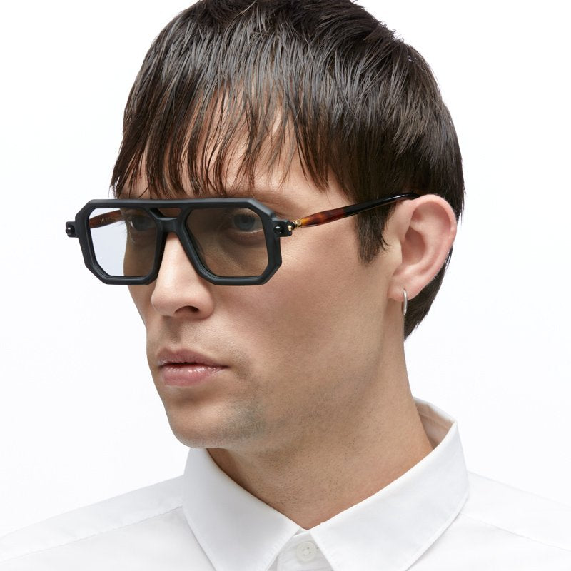 Kuboraum P8 Sunglasses Mask Black Matte Havana BMH grey1 Model