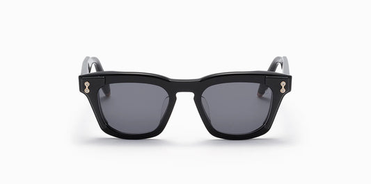 Akoni Ara Sunglasses in Black